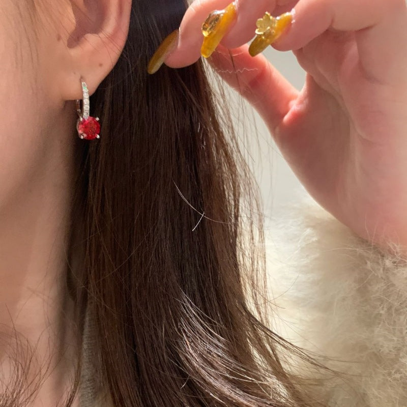 Celira Orvane Earrings | White Gold 2