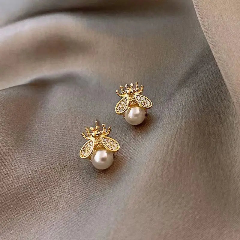 Chic Bee Stud Earrings | Sterling Silver 1