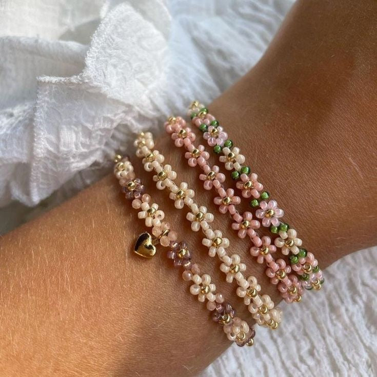Daisy Heart Bracelet | Golden Bracelet | Vintage Jewelry | Handcrafted Accessories 0