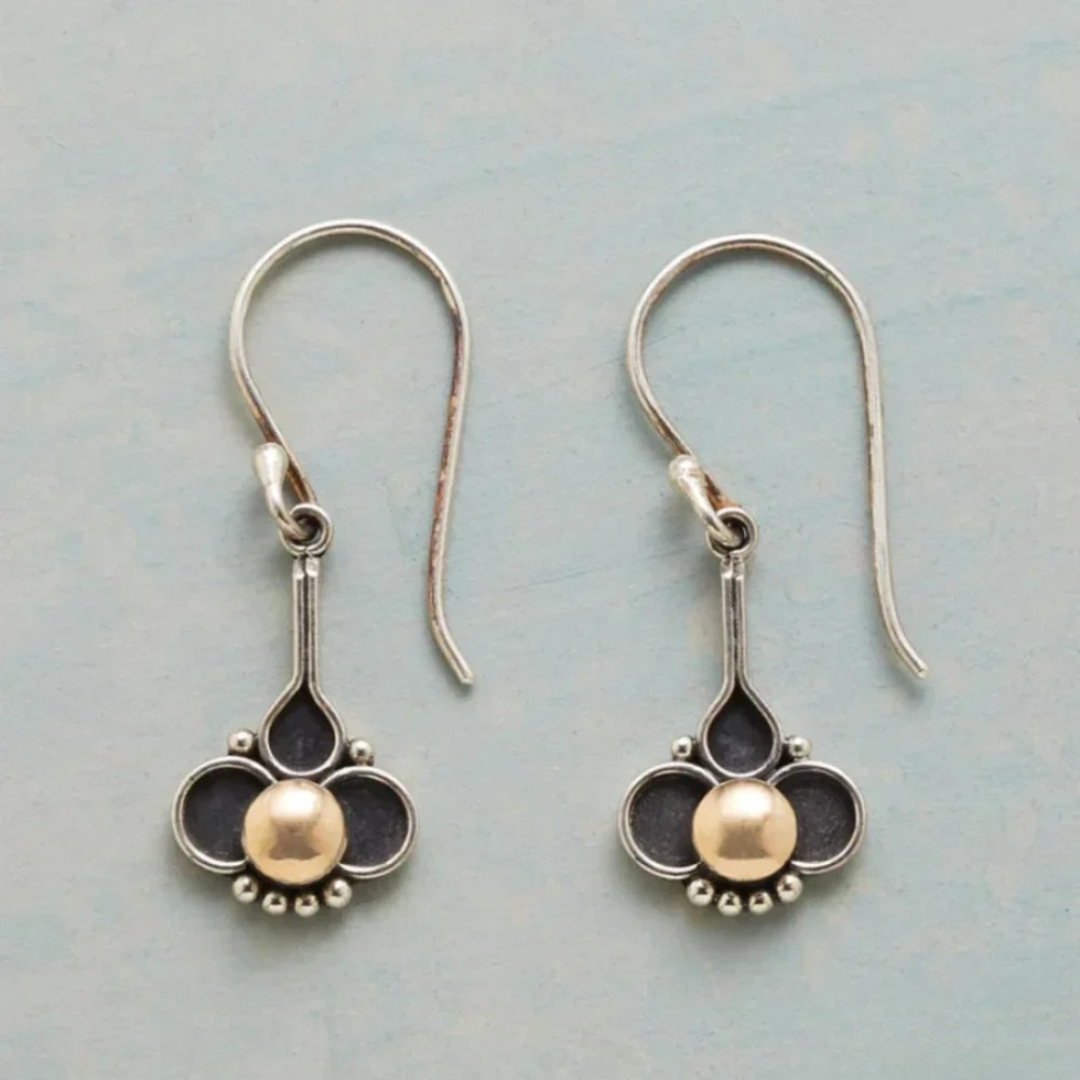 Elegant Clover Pearl Earrings | Silver 0