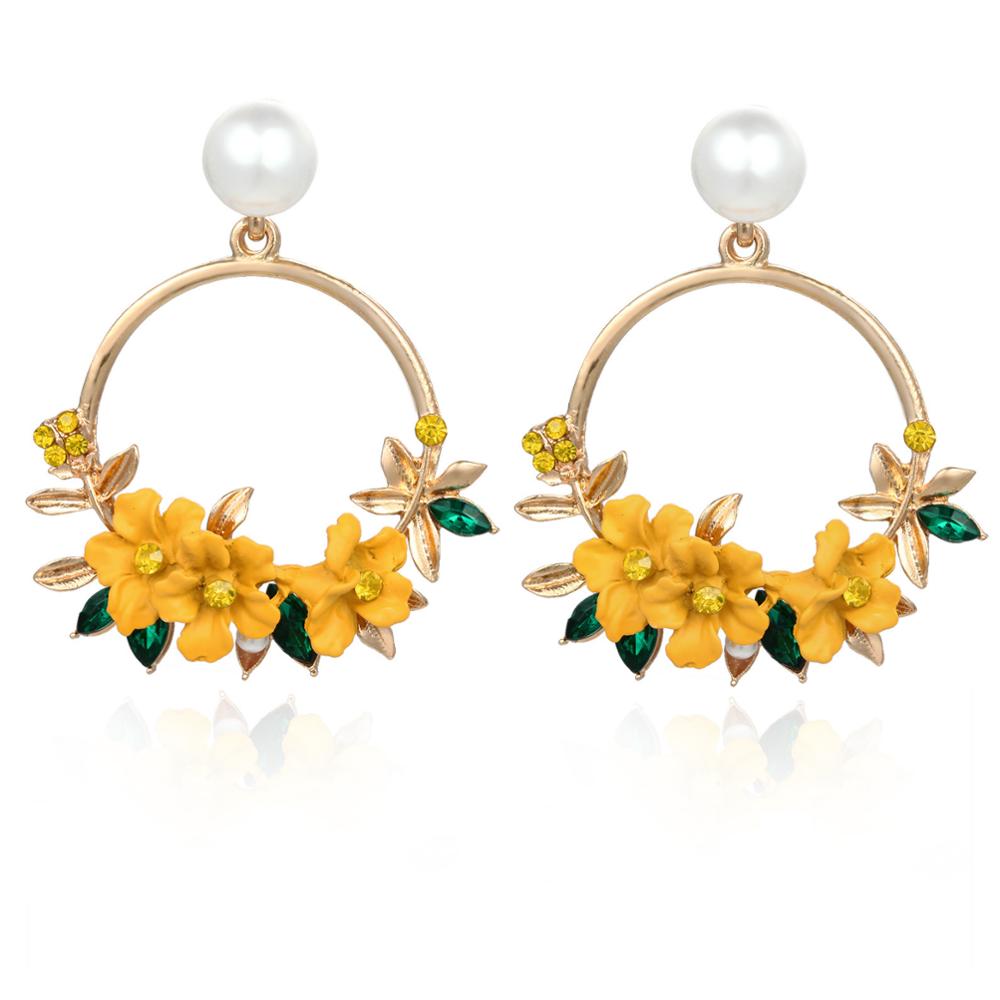 Elegant Gold Flower and Pearl Earrings | Gold 3