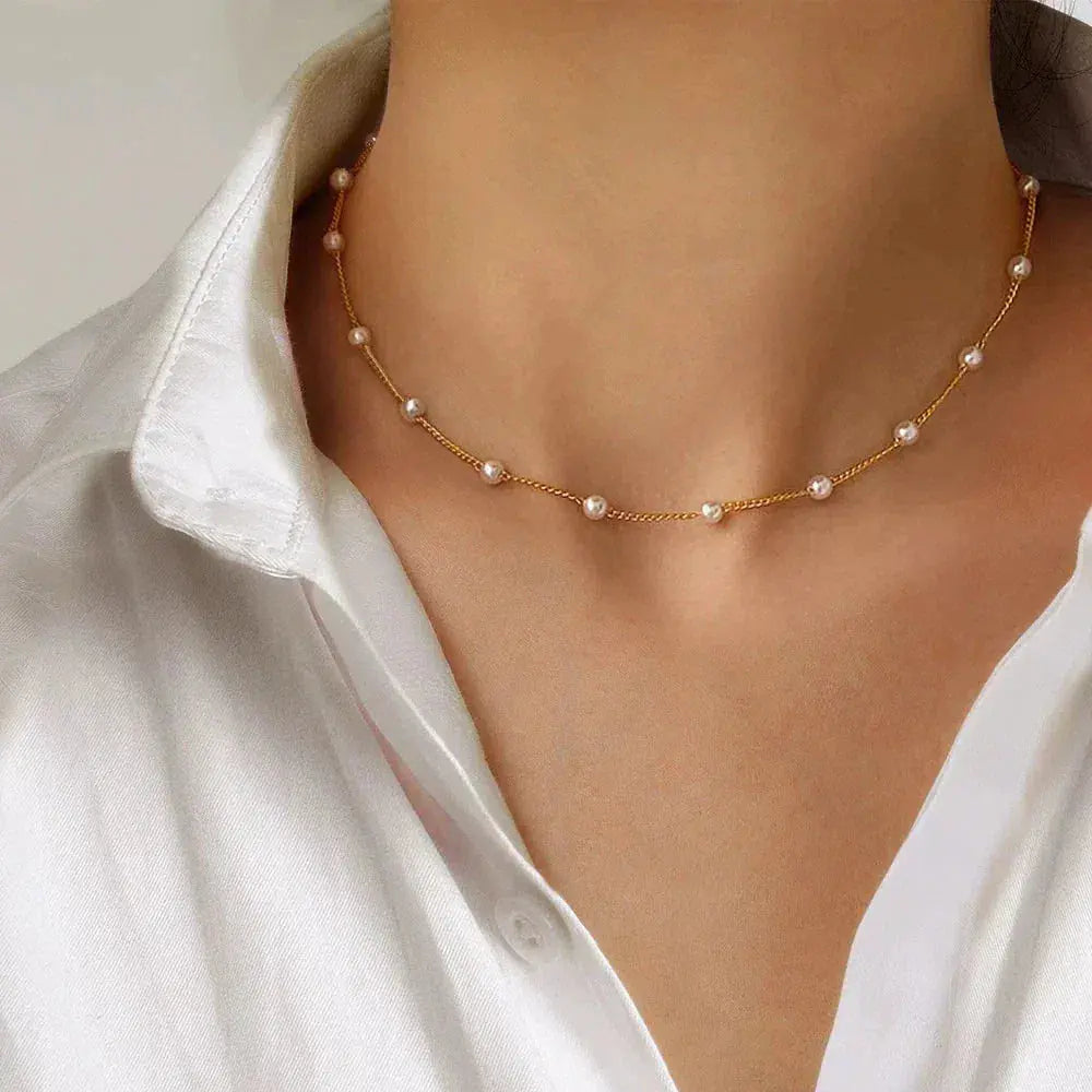 Elegant Gold Necklace | Pearls 0