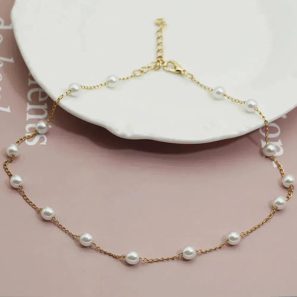 Elegant Gold Necklace | Pearls 1