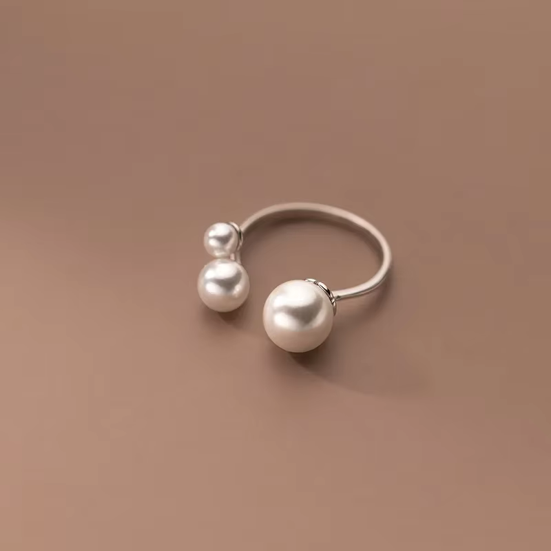 Elegant Trio Pearl Ring | Silver 0