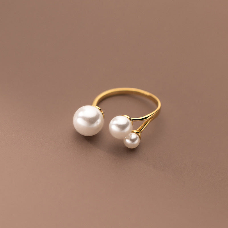 Elegant Trio Pearl Ring | Silver 1