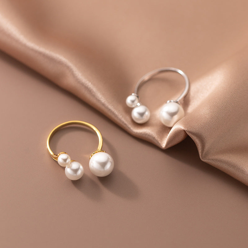 Elegant Trio Pearl Ring | Silver 2