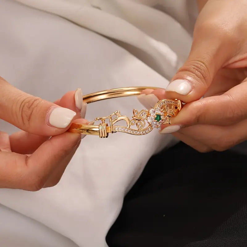 Isla Beaumont Bracelet | Gold 4