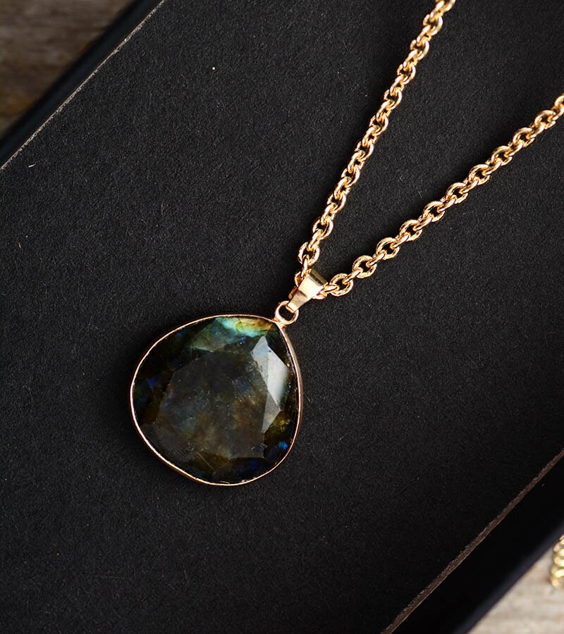 Labradorite Pendant Necklace | Stainless Steel 3