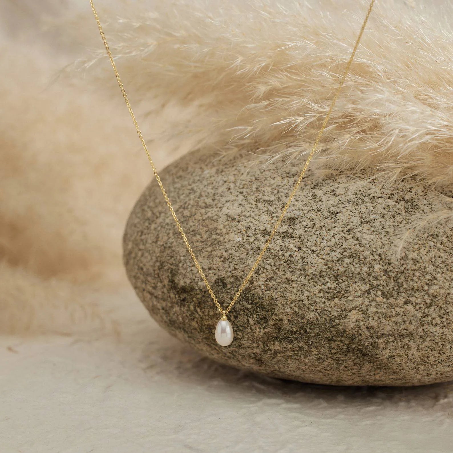 Timeless Water Drop Pearl Necklace | Pearl 3