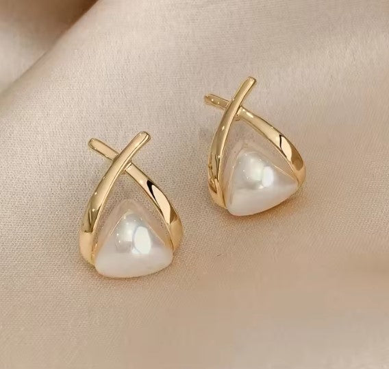 Triangle Pearl Dropping Earrings | Handmade Jewelry 0