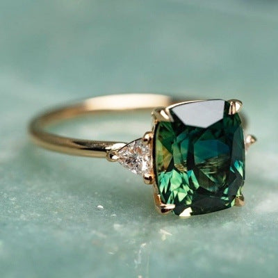 Vintage Green Gemstone Ring | Gold 1