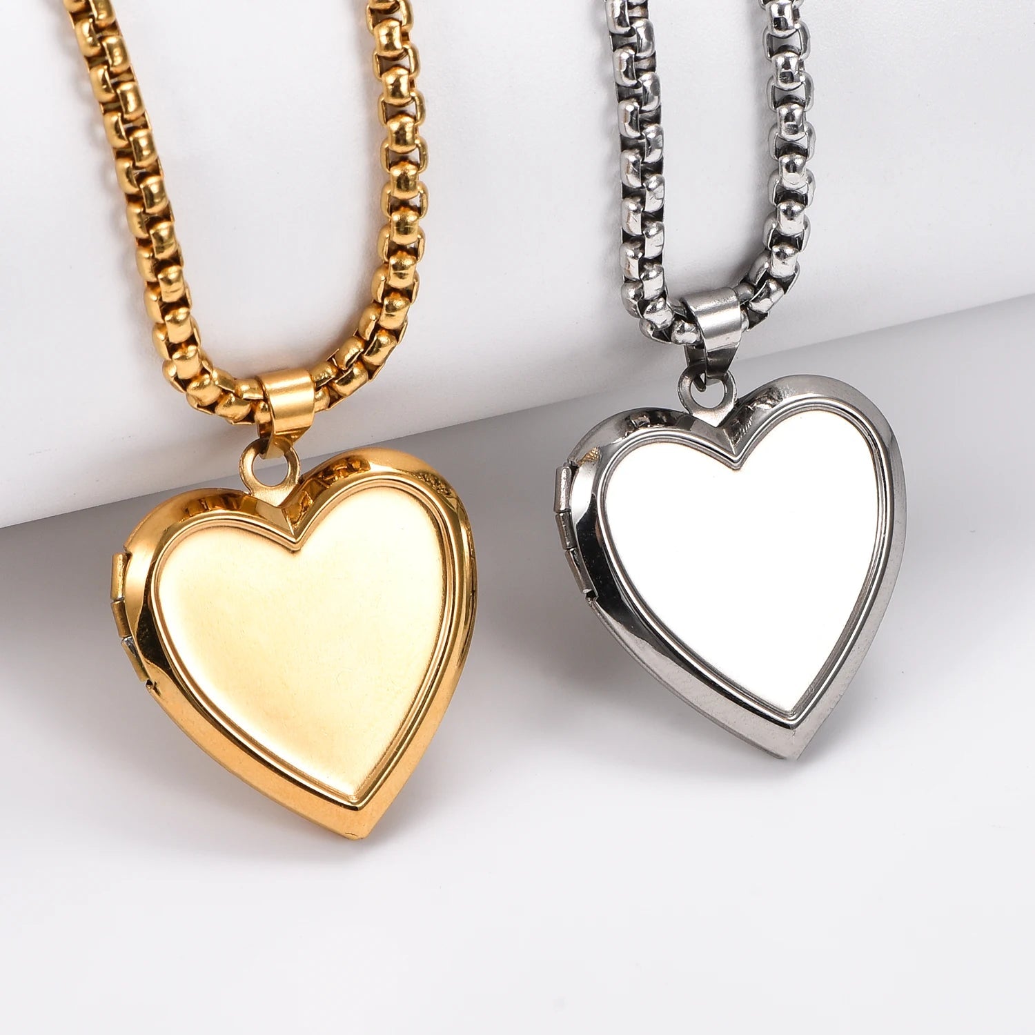 Vintage Heart Photo Locket Necklace | Stainless Steel 3