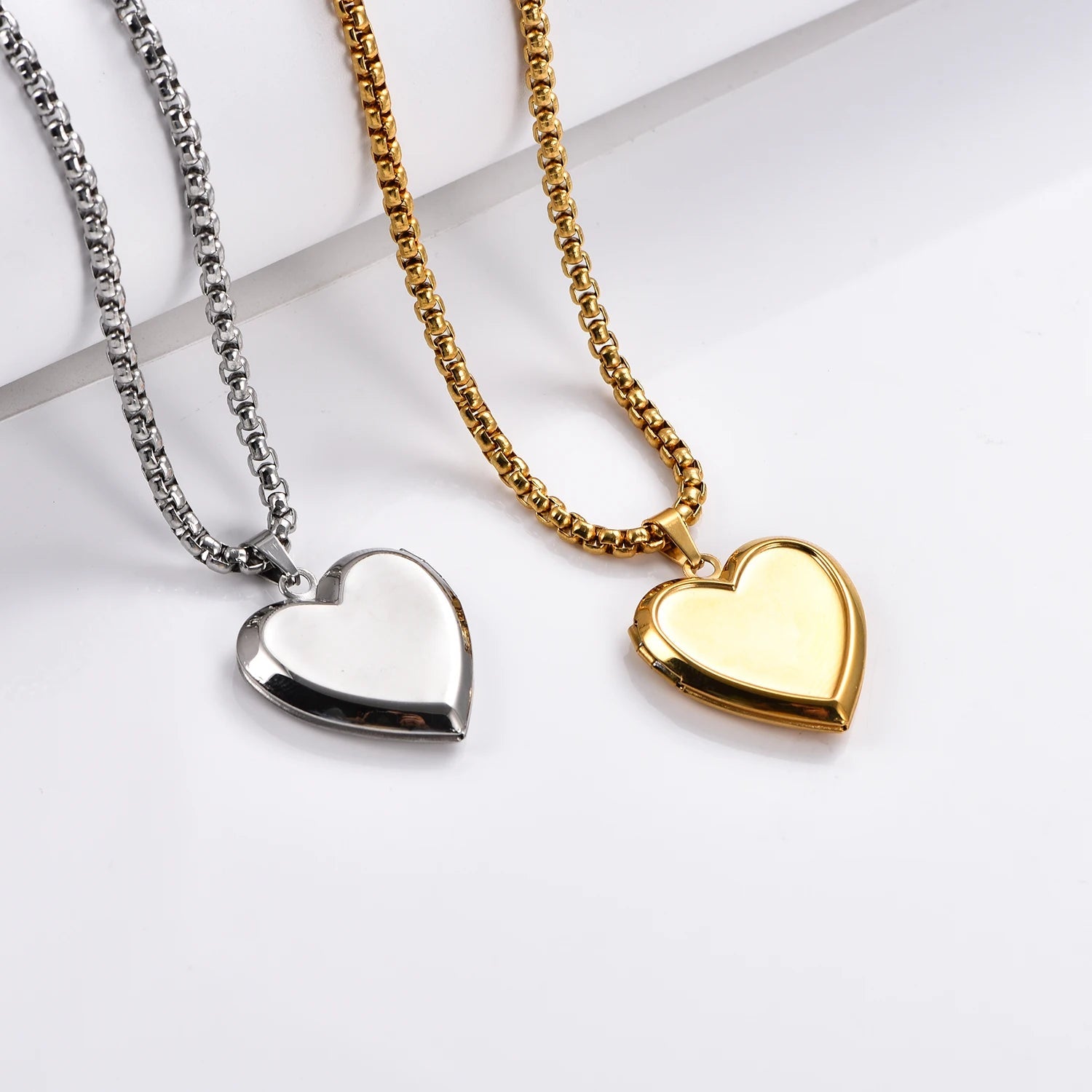 Vintage Heart Photo Locket Necklace | Stainless Steel 5