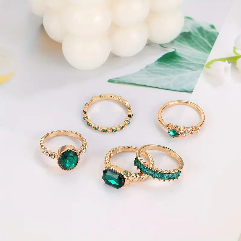 Zarina Exquisite Emerald Ring Set | Gold 1